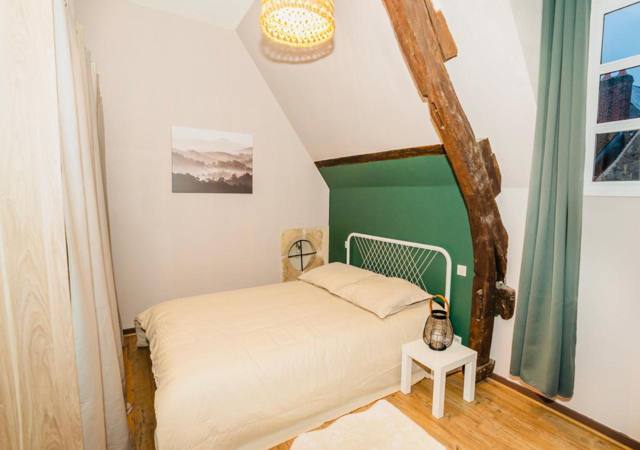 Apartamento Nid Douillet La Cour Du Dauphin, Vue Cathedrale Imprenable Laon Exterior foto